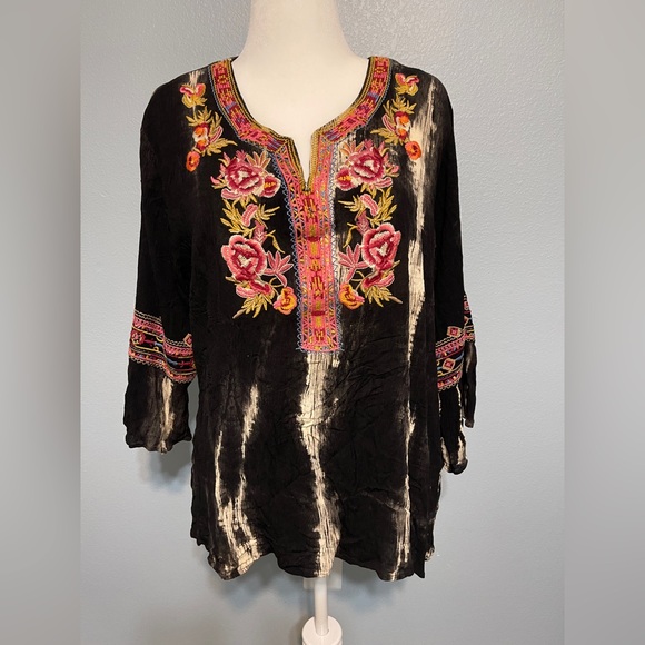 Calessa Tops - Calessa Black Embroidered Tunic Top Floral Tie Dye Boho Artsy Western Indie 2X